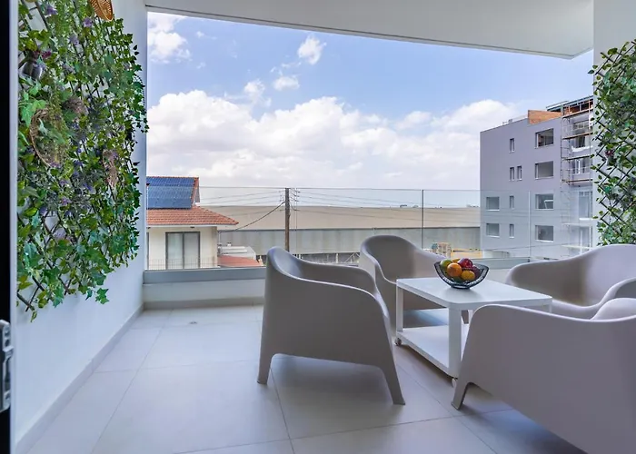 Bonne Heure 1-br In * ラルナカ